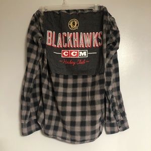 Women’s off the shoulder Chicago Blackhawks Top!